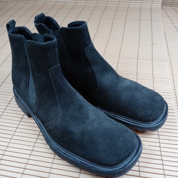 Kenneth Cole Reaction men's black suede pull on ch - Picture 1 of 9
